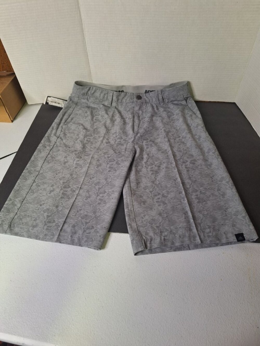 NWT Adidas Ultimate Camo Stretch Golf Shorts XL 32X11 Grey BC5662